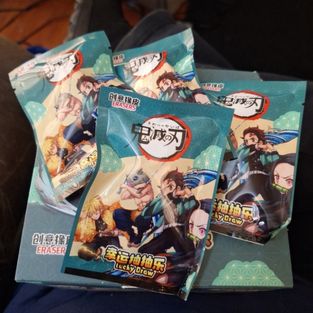 DEMON SLAYER ERASERS BLIND BAGS (4 BAGS)
